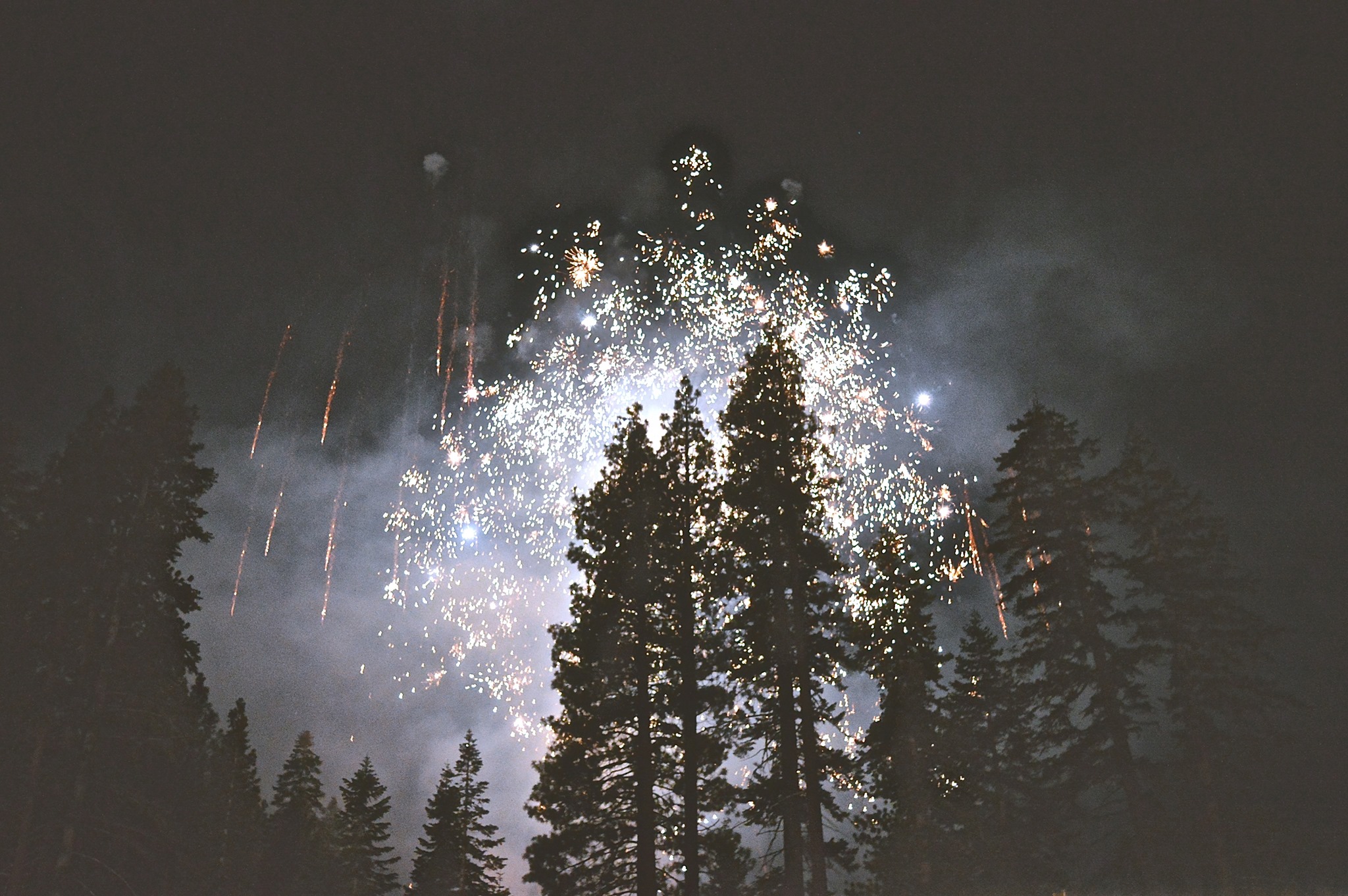 2019_fireworks_1